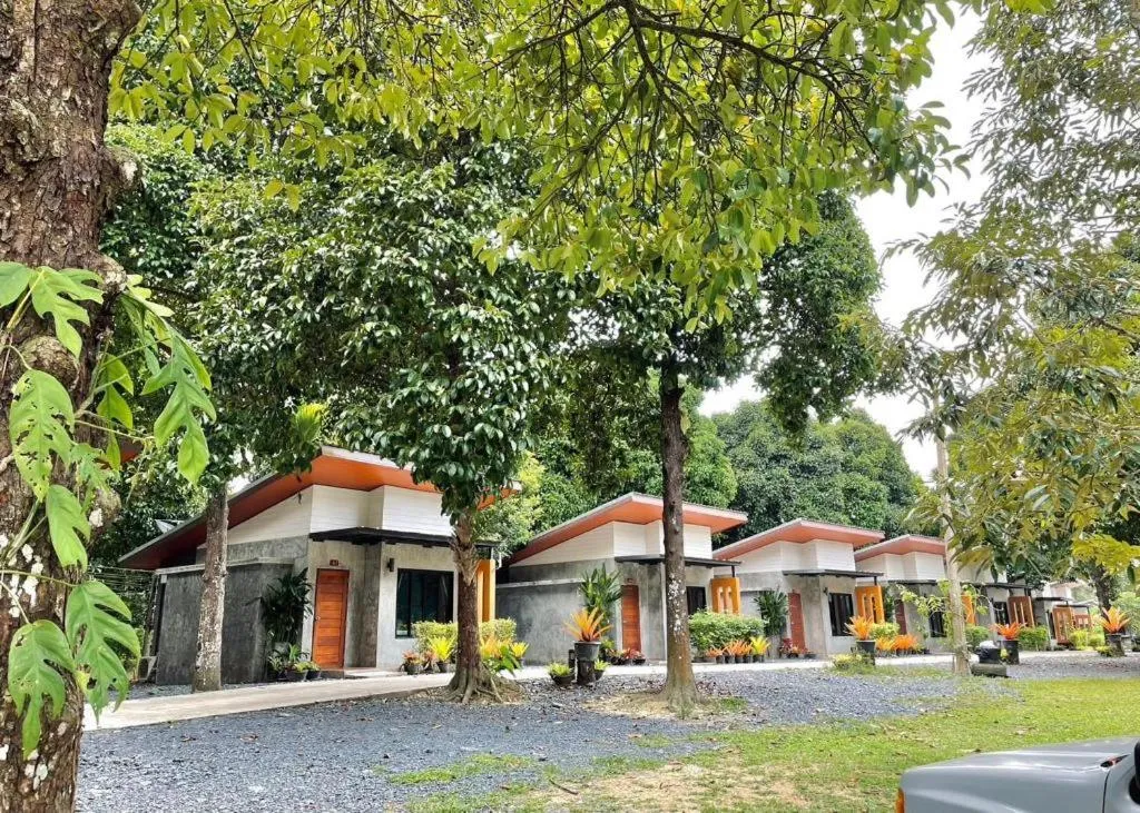 Baan Klang Suan Resort