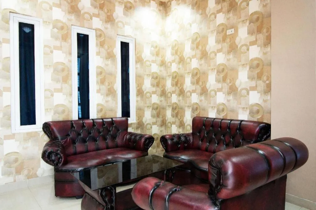 OYO 716 Iciw Iciw Exclusive Homestay