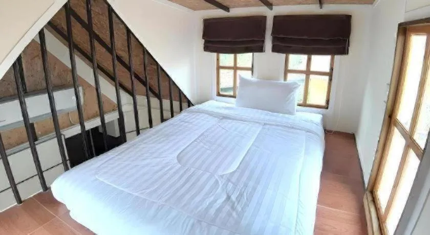 Bed in Chang Puak Resort Damnoen Saduak
