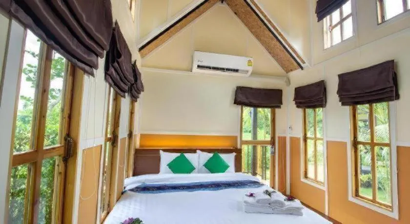 Bed in Chang Puak Resort Damnoen Saduak