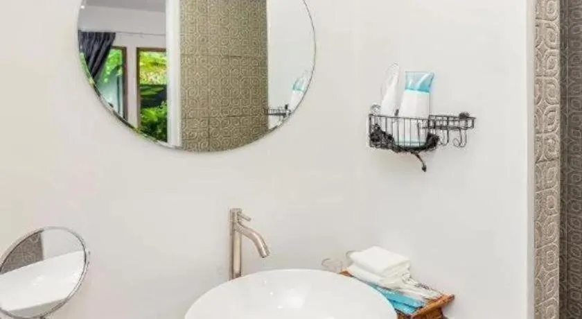 OYO 422 Jane Homestay and Resort