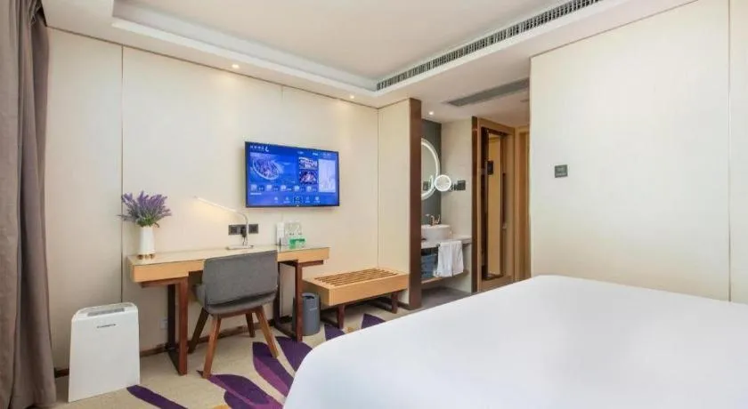 Bed in Lavande Hotel Shenzhen North Station Huawei Gangtou Metro Station