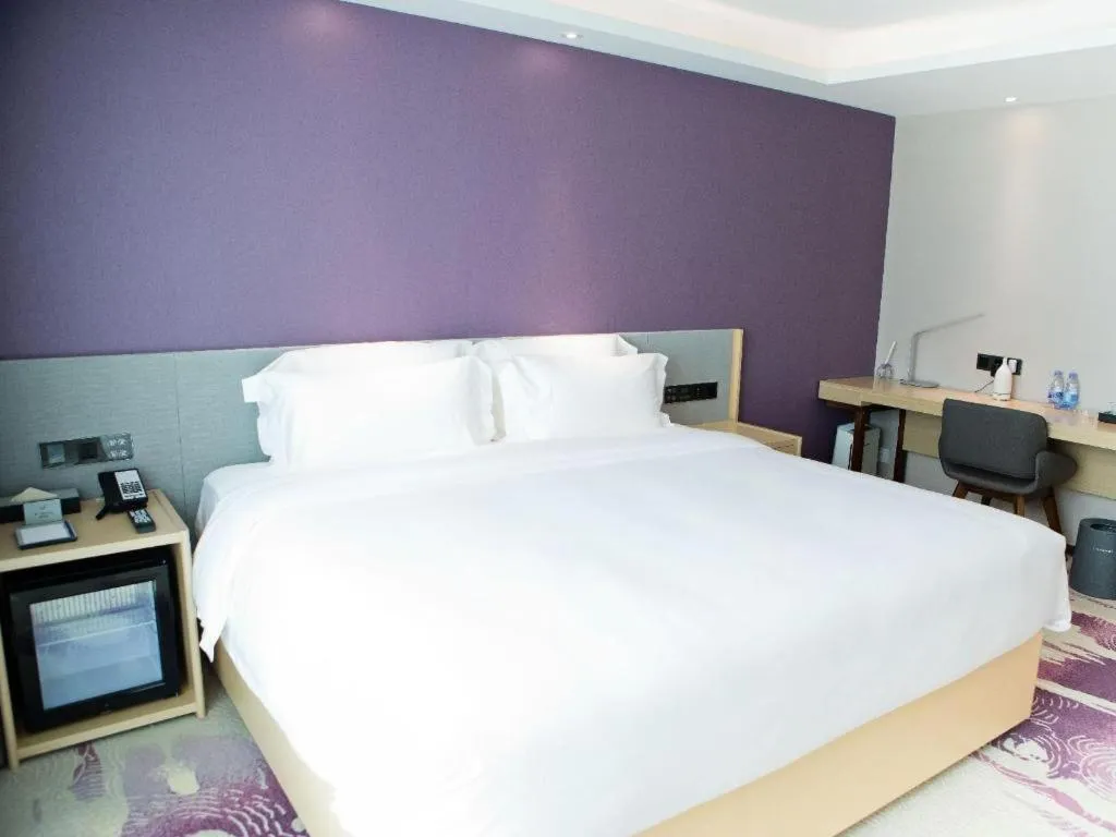 Bed in Lavande Hotel Shenzhen North Station Huawei Gangtou Metro Station
