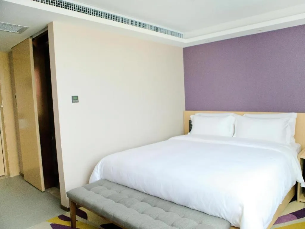 Bed in Lavande Hotel Shenzhen North Station Huawei Gangtou Metro Station