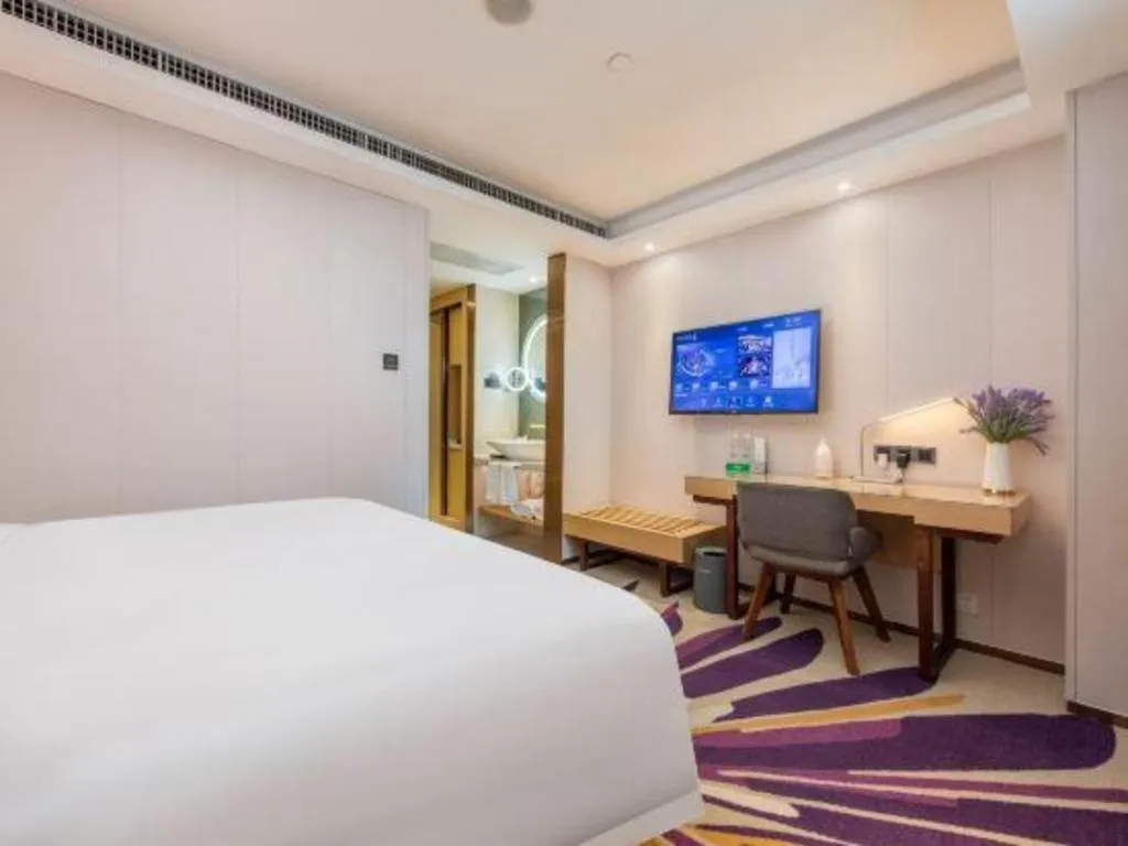Bed in Lavande Hotel Shenzhen North Station Huawei Gangtou Metro Station