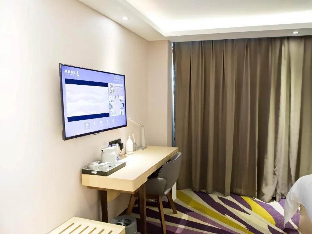 Bed in Lavande Hotel Shenzhen North Station Huawei Gangtou Metro Station