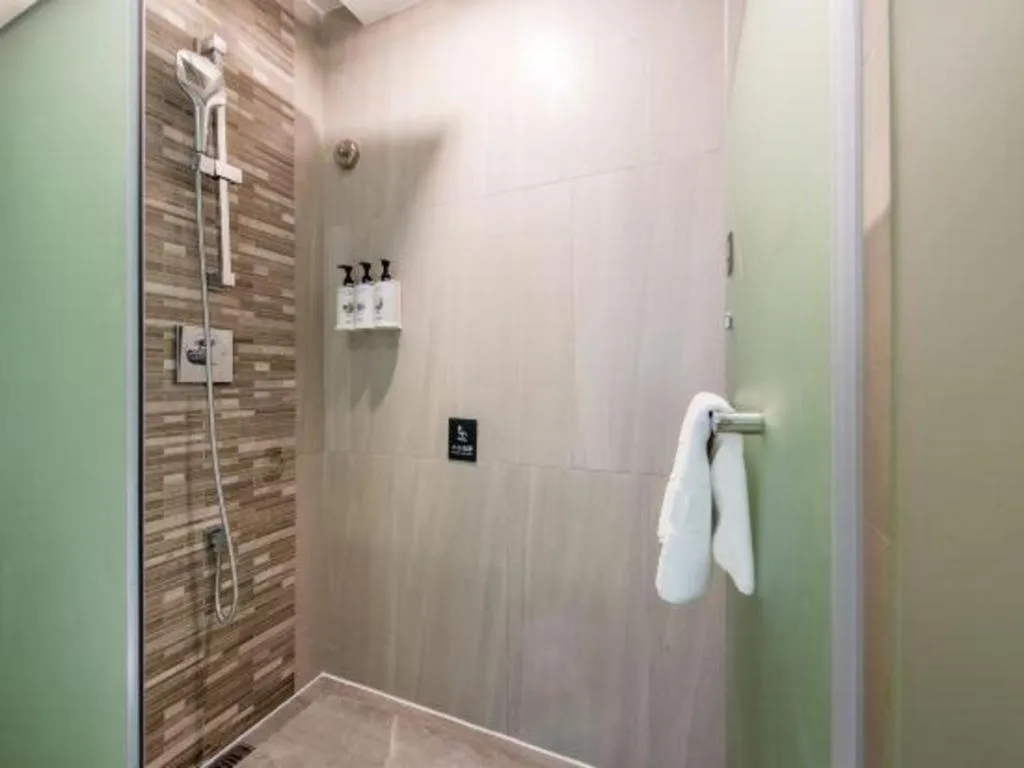 Lavande Hotel Shenzhen North Station Huawei Gangtou Metro Station