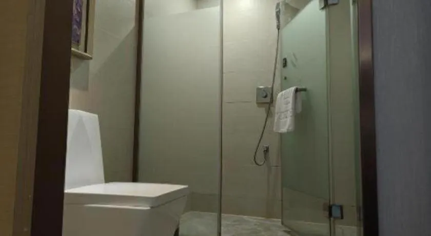 Lavande Hotel Shenzhen North Station Huawei Gangtou Metro Station