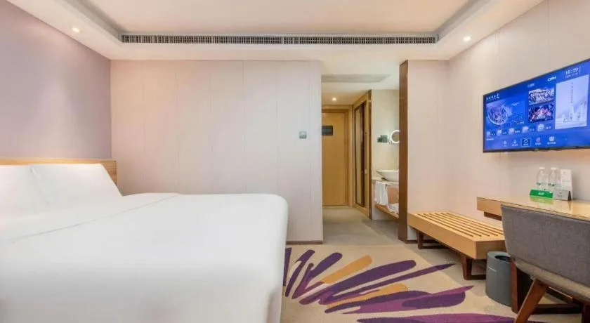 Bed in Lavande Hotel Shenzhen North Station Huawei Gangtou Metro Station
