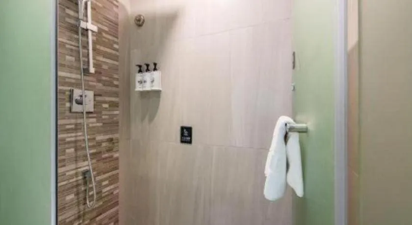 Lavande Hotel Shenzhen North Station Huawei Gangtou Metro Station