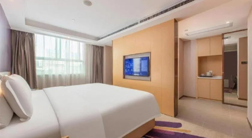 Bed in Lavande Hotel Shenzhen North Station Huawei Gangtou Metro Station