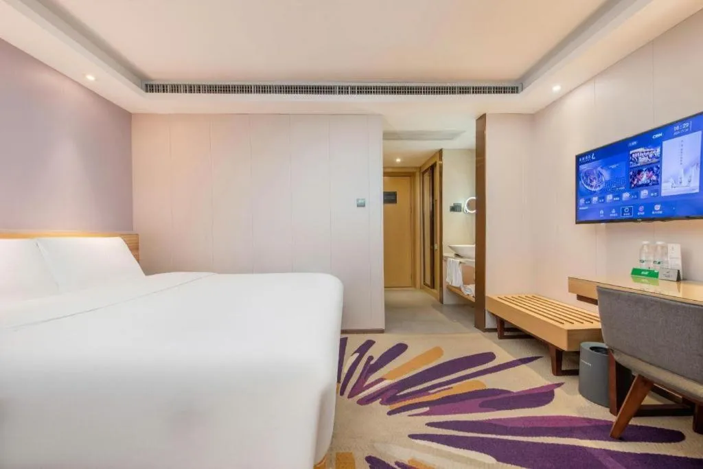 Bed in Lavande Hotel Shenzhen North Station Huawei Gangtou Metro Station