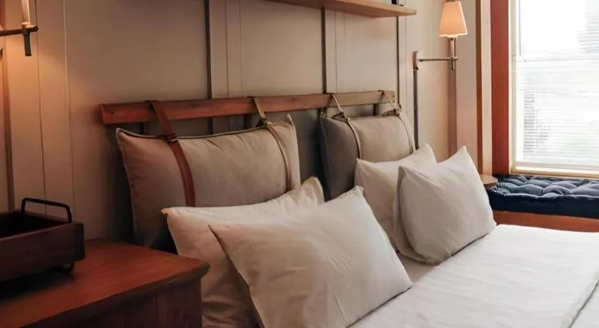 Bed in The House Tour Middletown