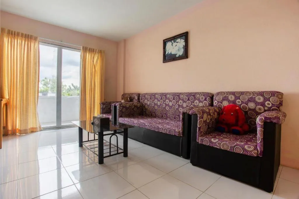 OYO 75356 Thipsiri Lodge