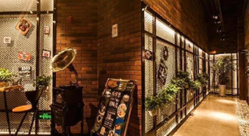 James Joyce Coffetel Xi'an Zhonglou Xiaonanmen Food Street