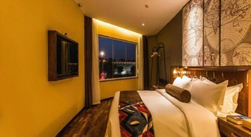 Bed in James Joyce Coffetel Xi'an Zhonglou Xiaonanmen Food Street