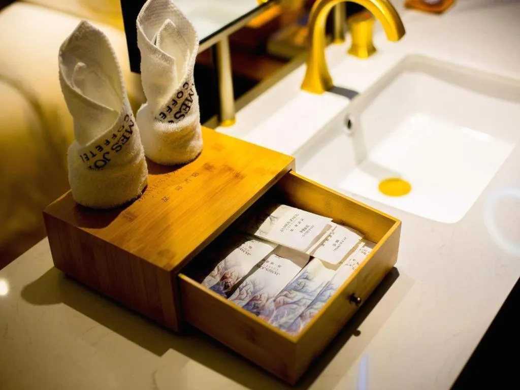 James Joyce Coffetel Xi'an Zhonglou Xiaonanmen Food Street