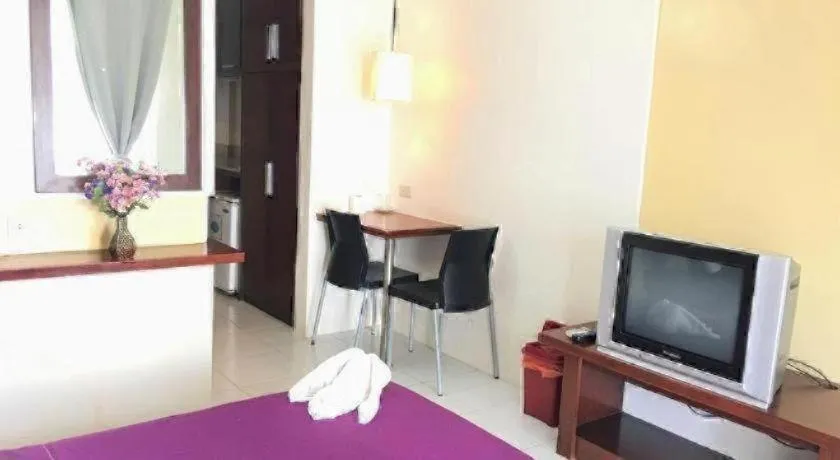 Bed in Alice in Wonderland Beach Hotel