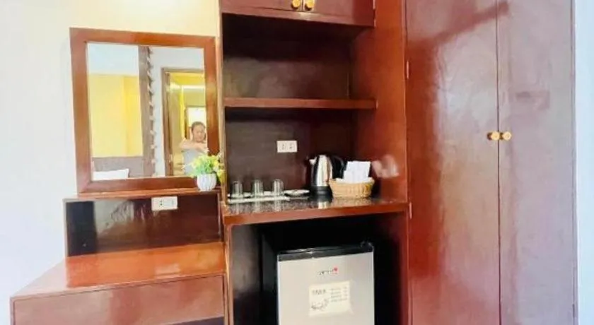 Alice in Wonderland Beach Hotel