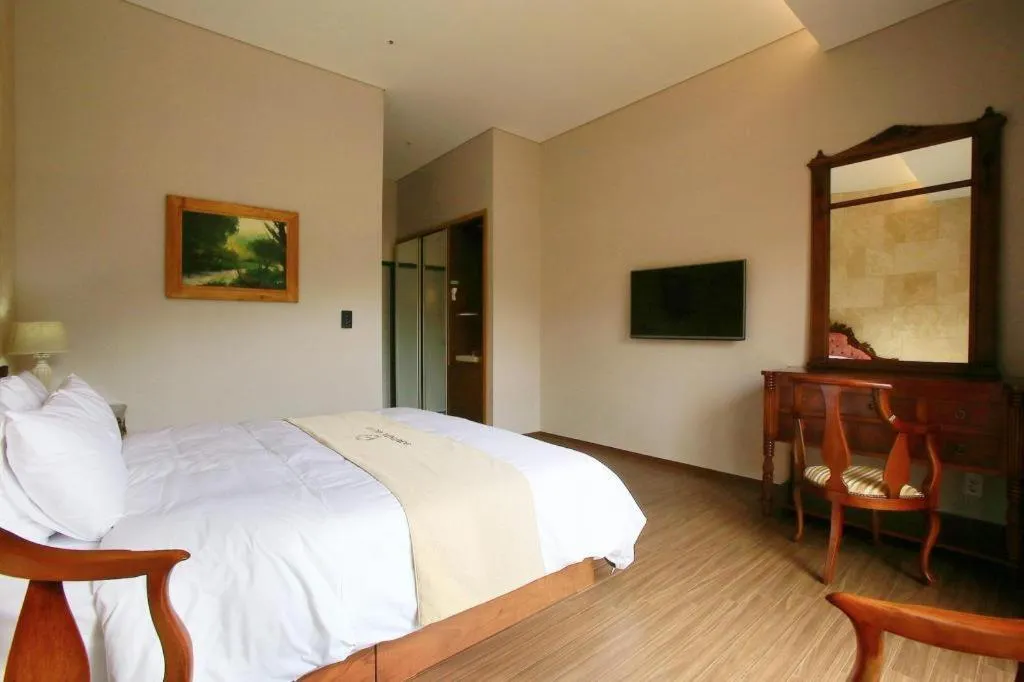 Bed in hotel gallery