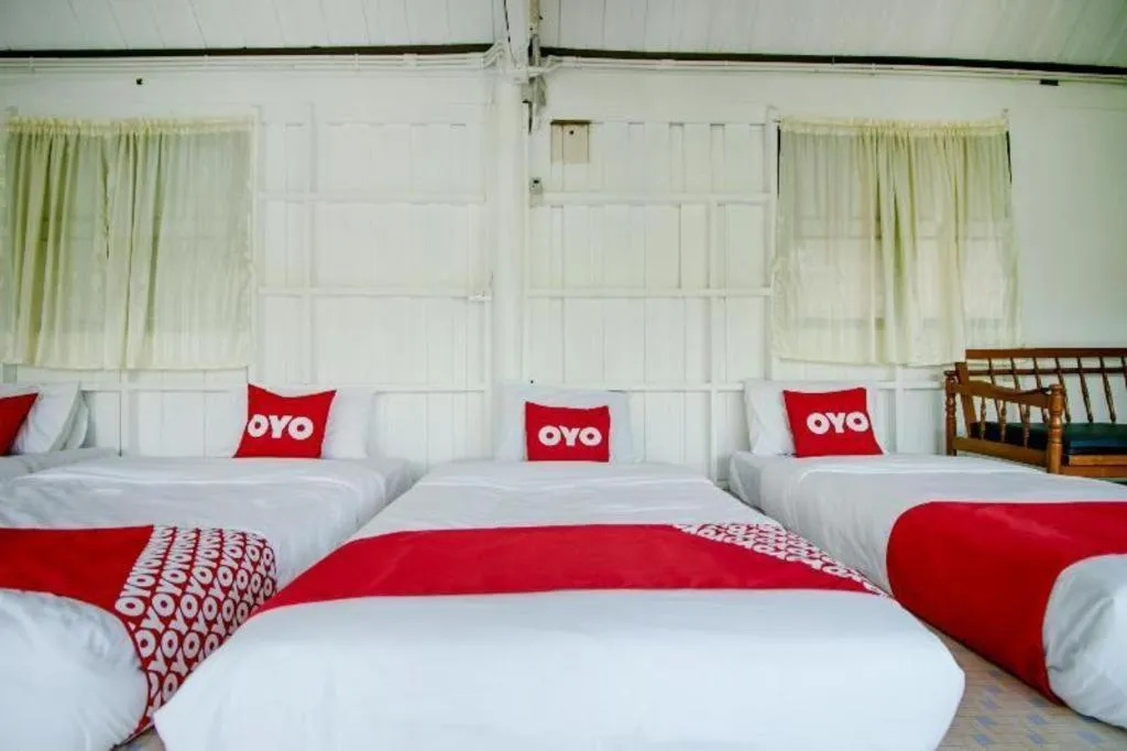 Bed in Raknatee Resort