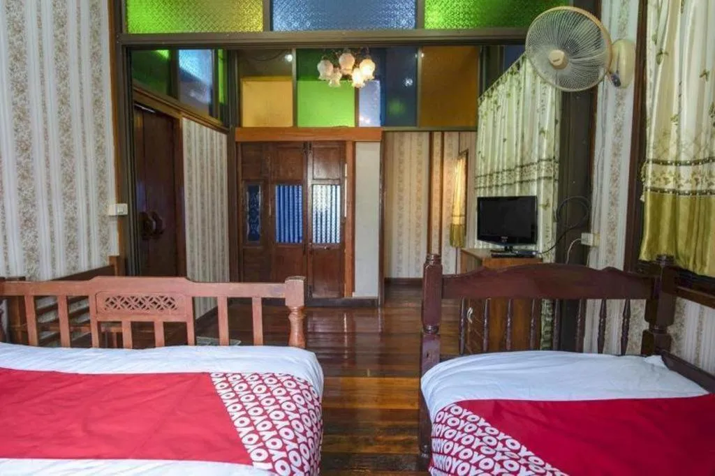 Bed in Raknatee Resort