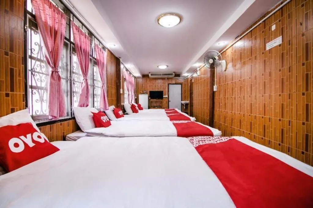 Bed in Raknatee Resort