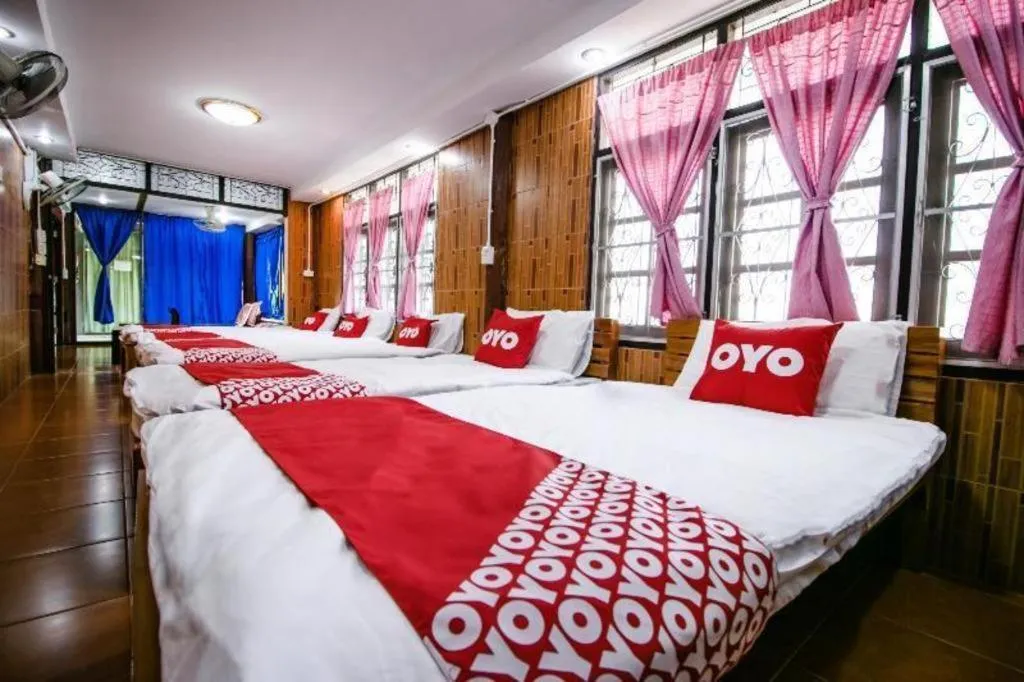 Bed in Raknatee Resort