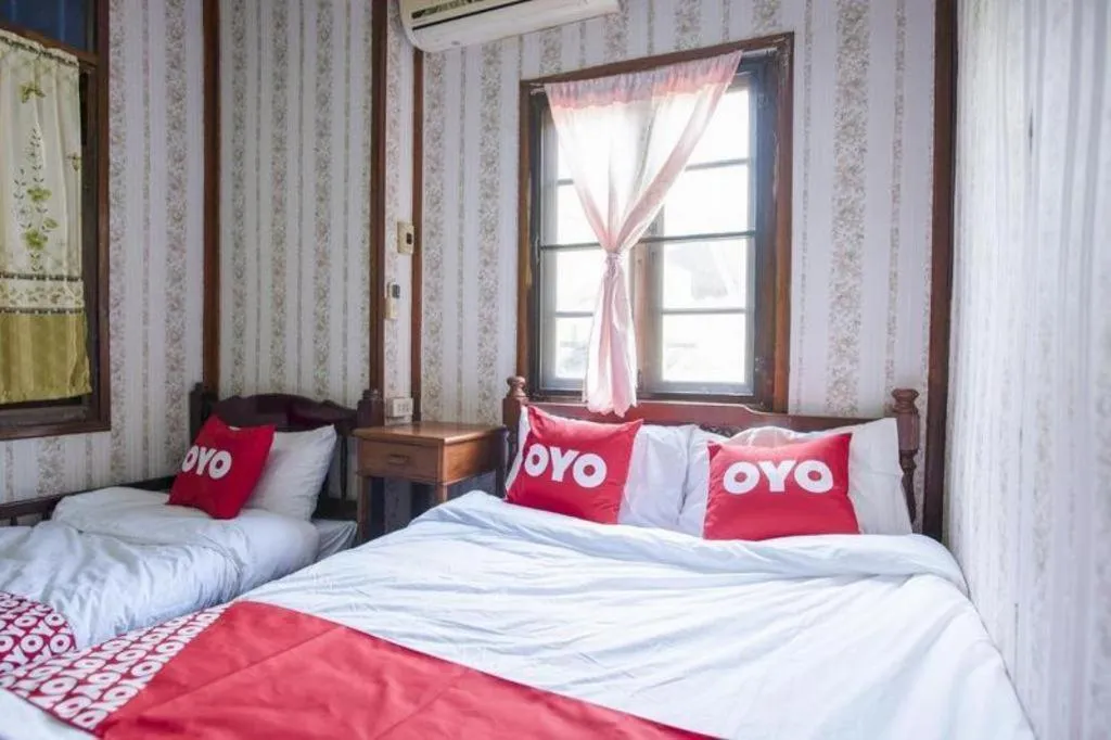 Bed in Raknatee Resort