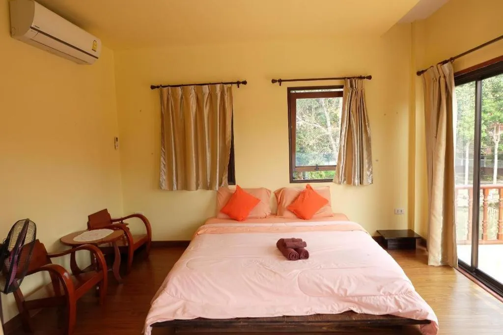 Bed in BAAN PITUMATA AMPHAWA