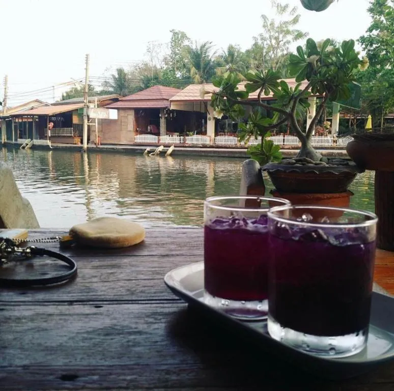 BAAN PITUMATA AMPHAWA