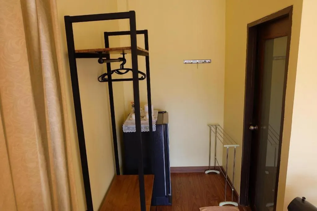 BAAN PITUMATA AMPHAWA