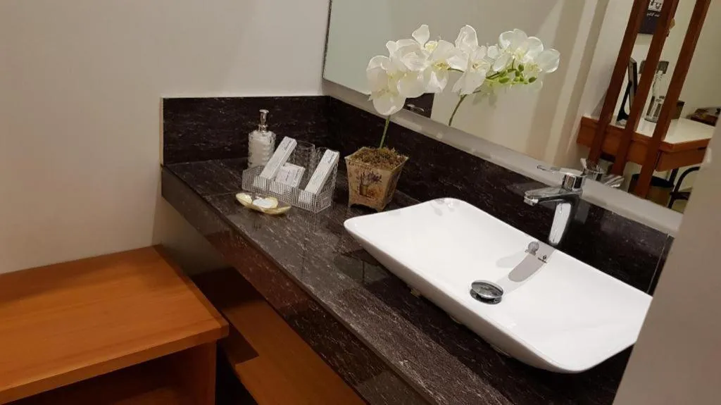 White Breeze Palawan Boutique Hotel