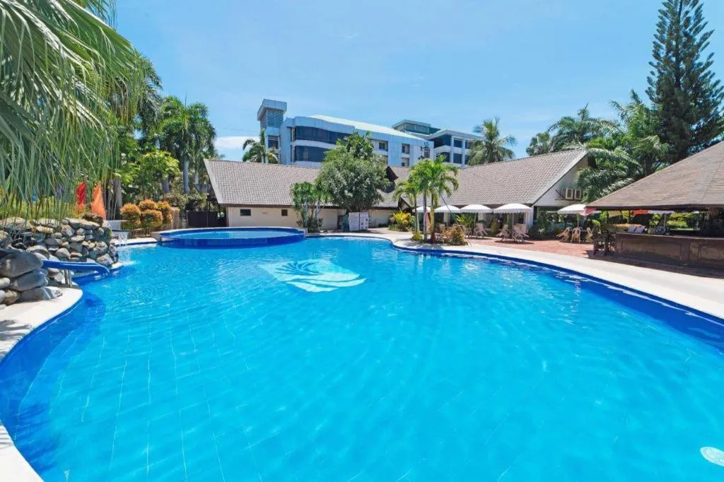 The Ritz Hotel at Garden Oases