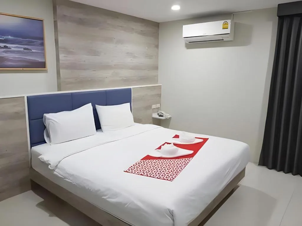 Bed in Sattahip 9 Boutique Hotel
