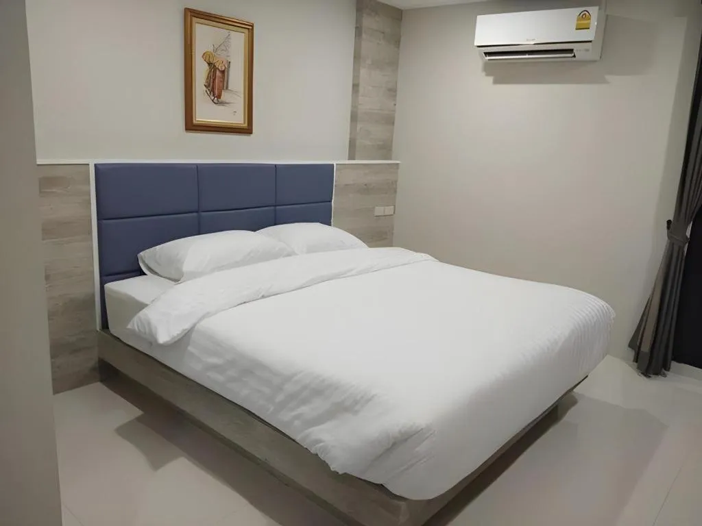 Bed in Sattahip 9 Boutique Hotel