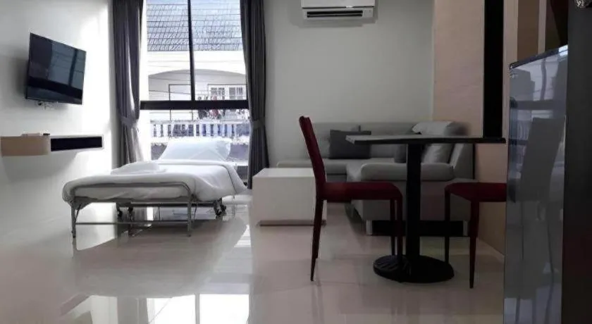 Bed in Sattahip 9 Boutique Hotel