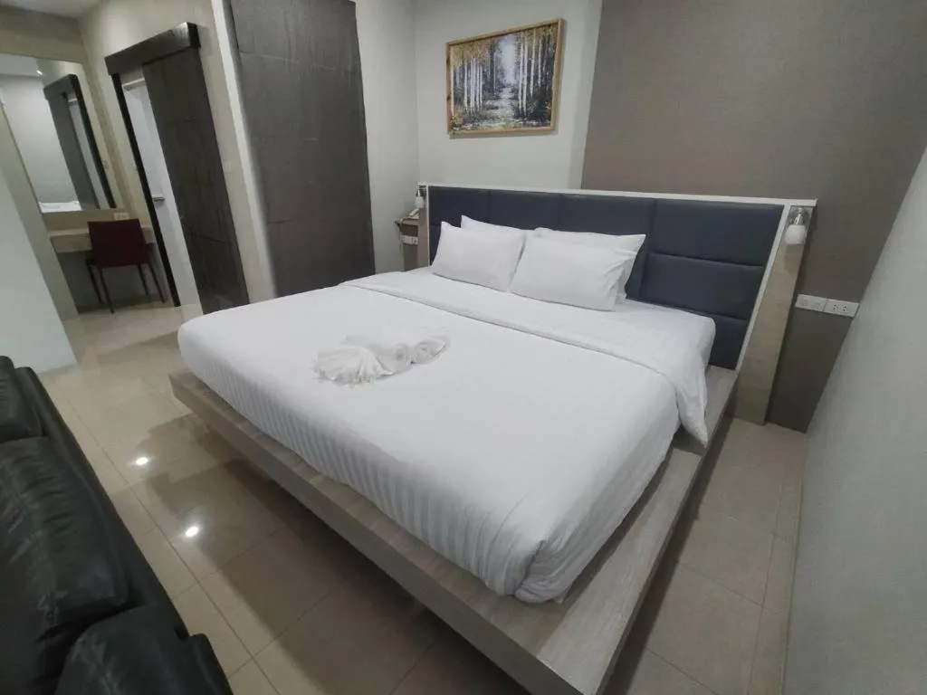 Bed in Sattahip 9 Boutique Hotel