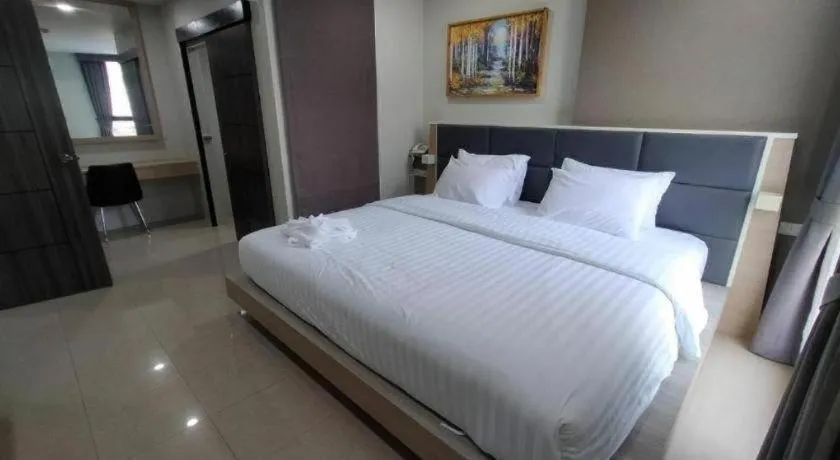 Bed in Sattahip 9 Boutique Hotel