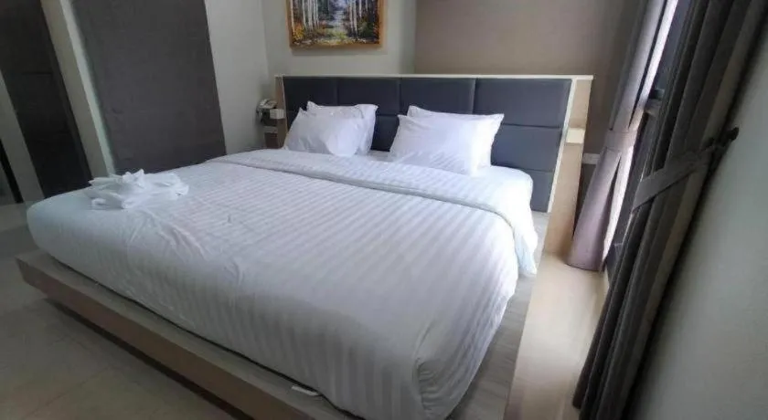 Bed in Sattahip 9 Boutique Hotel