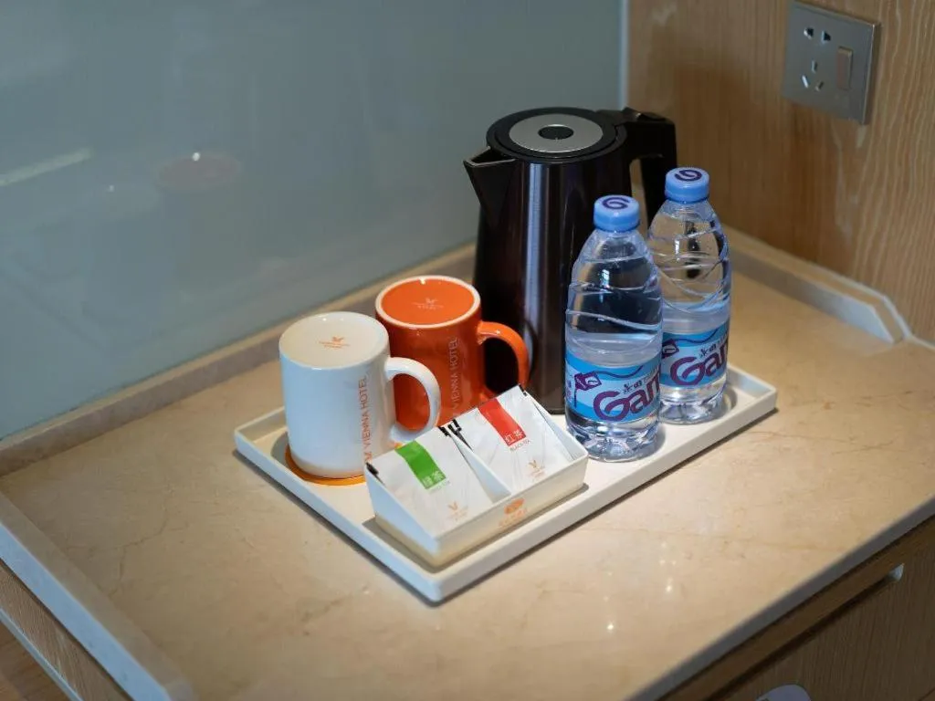 Vienna Hotel Nanning Xiangsi Lake University Town