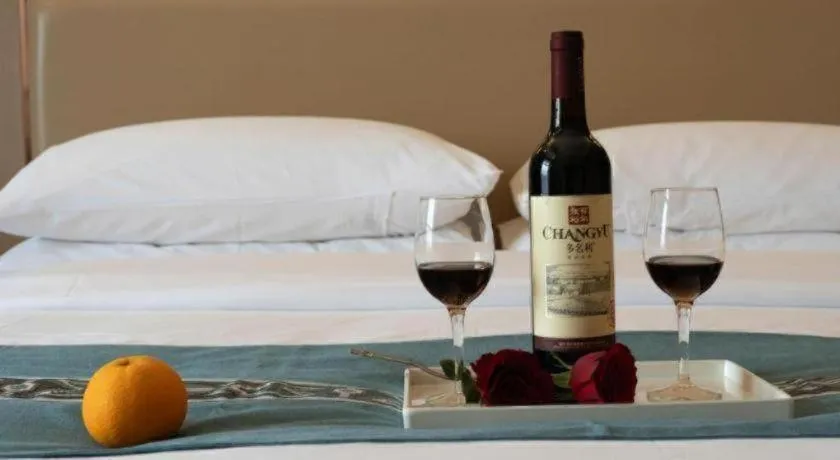 Vienna Hotel Nanning Xiangsi Lake University Town