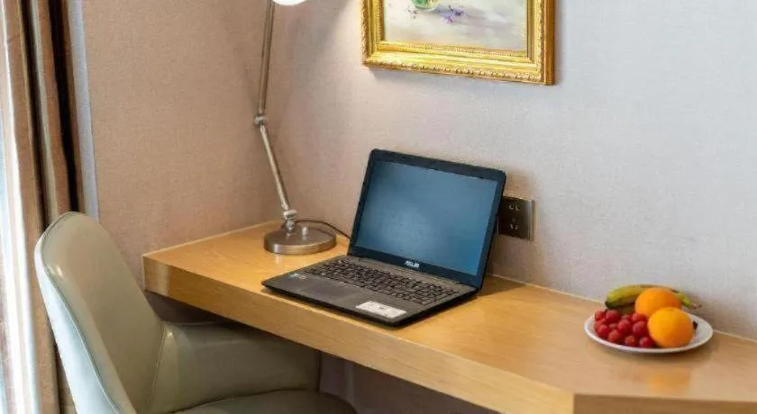 Vienna Hotel Nanning Xiangsi Lake University Town