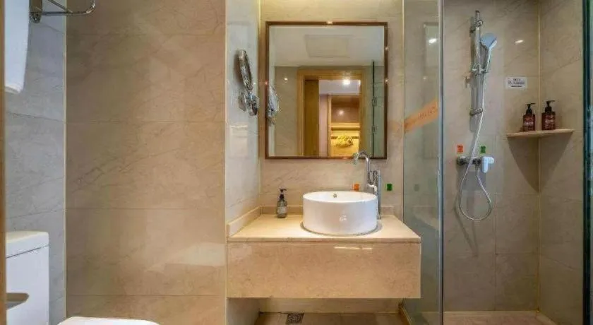 Vienna Hotel Nanning Xiangsi Lake University Town