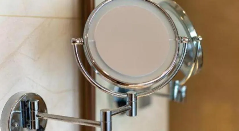 Vienna Hotel Nanning Xiangsi Lake University Town