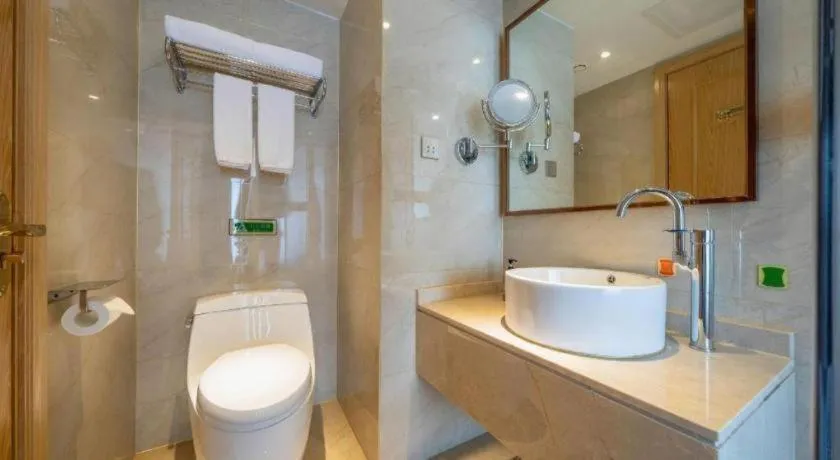 Vienna Hotel Nanning Xiangsi Lake University Town