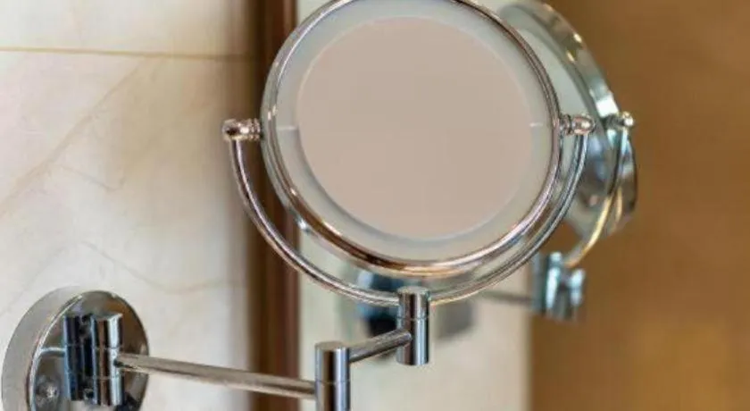 Vienna Hotel Nanning Xiangsi Lake University Town