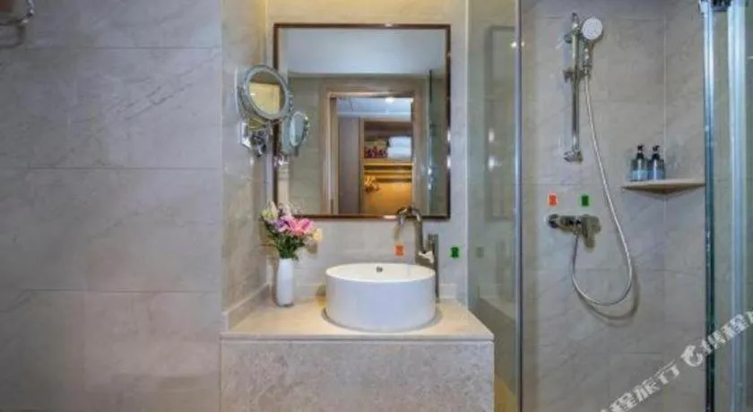 Vienna Hotel Nanning Xiangsi Lake University Town