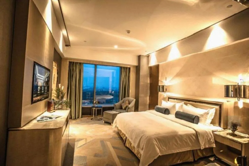 Bed in Shanghai Fuyue Hotel