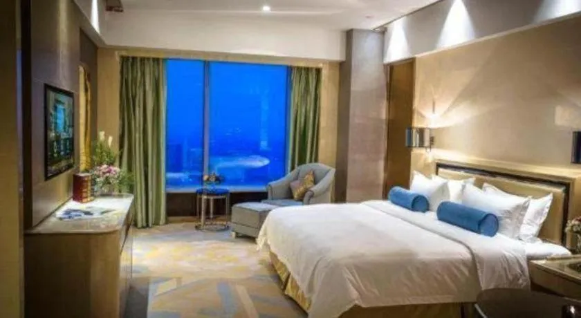 Bed in Shanghai Fuyue Hotel